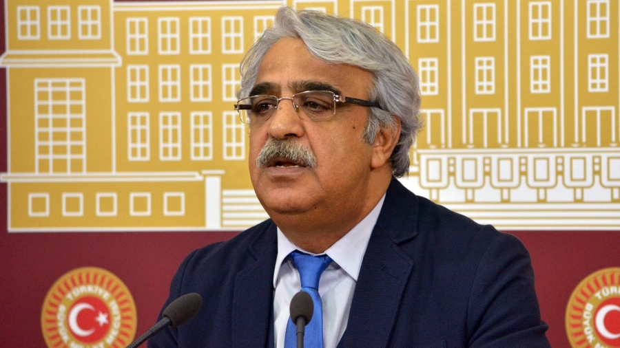 Sorunlarımızın çözüm yolu demokratik siyasettir