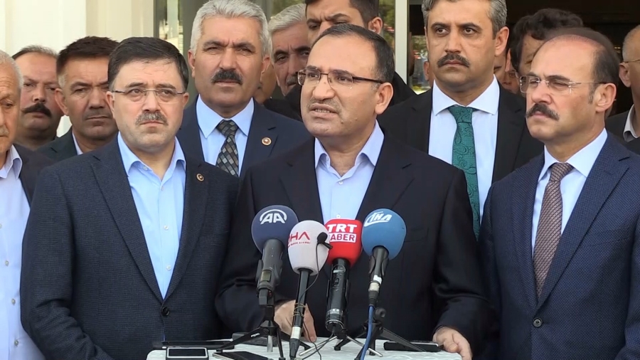 Ya şampanya patlatanlar ya da secde edenler olacak