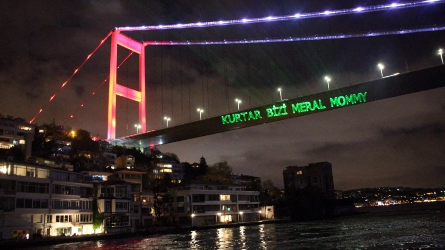 Kurtar bizi Meral Mommy