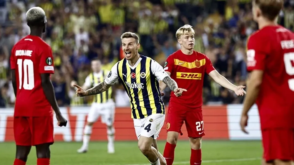 Fenerbahçe sahasında rakibini rahat geçti