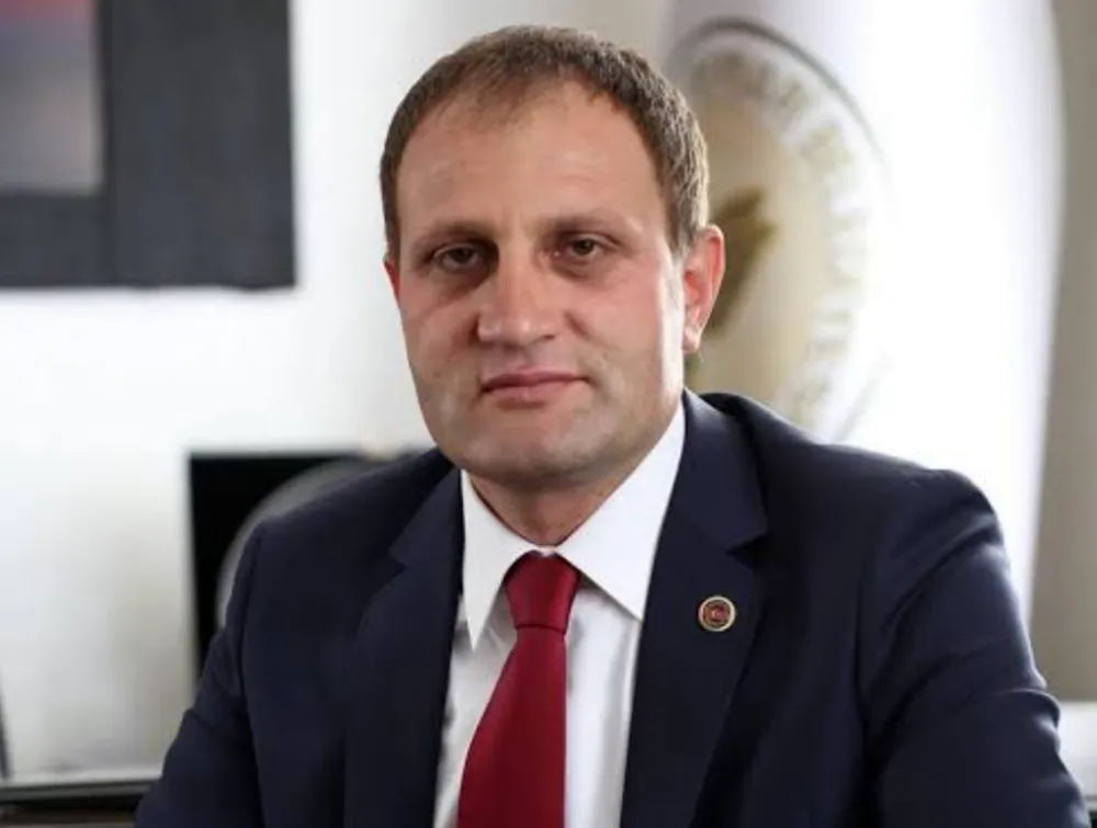 Belediye arabaları ile esrar taşıttı