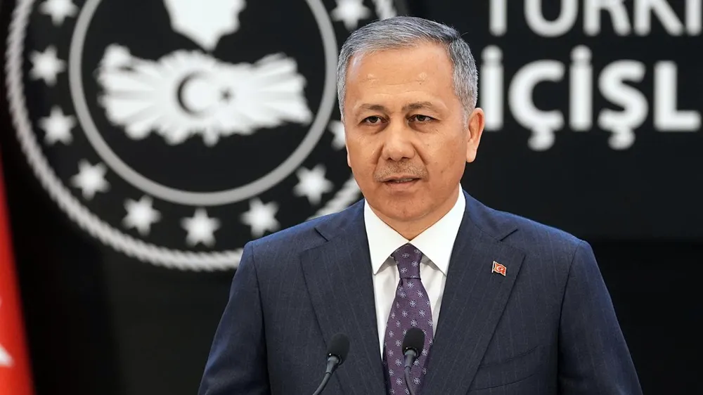 Kırmızı bültenle aranan yabancı uyruklu 3 kişi yakalandı