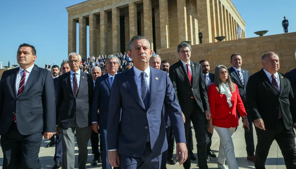 Takdirlerle ödül verdiğin teğmene soruşturma mı açacaksın?