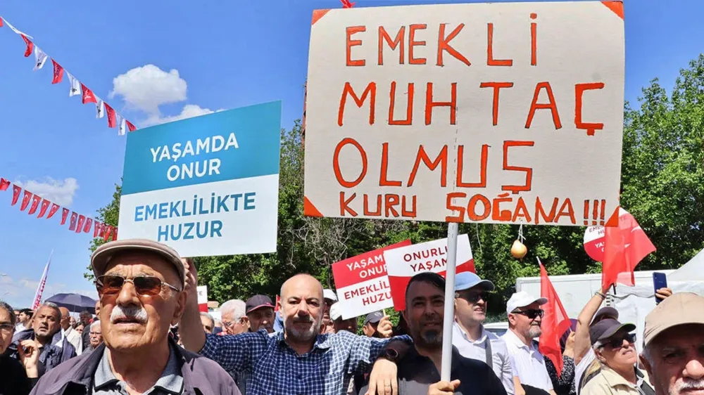 En düşük emekli maaşı asgari ücrete endekslensin