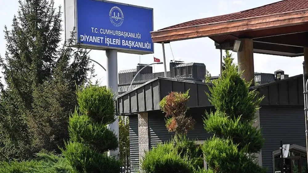 AK Parti mitingine cemaatini götürmeyen imama ceza