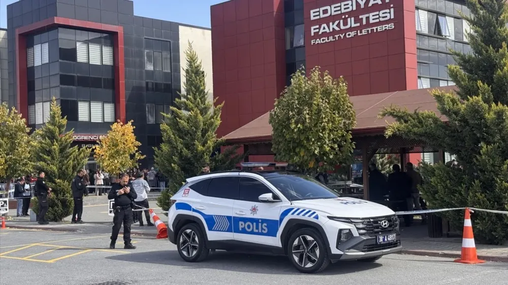 Üniversite kampüsünde, eski eşini pompalı tüfekle öldürdü
