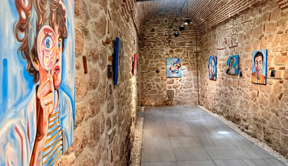 İz ile Düş Arasında Bir Yer