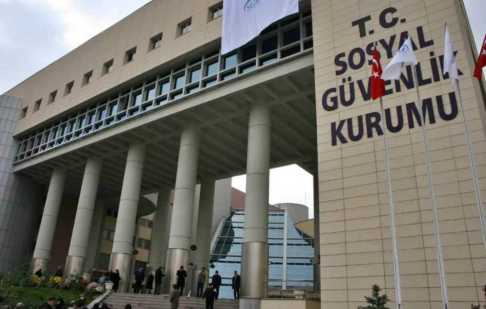 SGK borcu olan emeklilerin maaşından yüzde 25 kesinti yolda