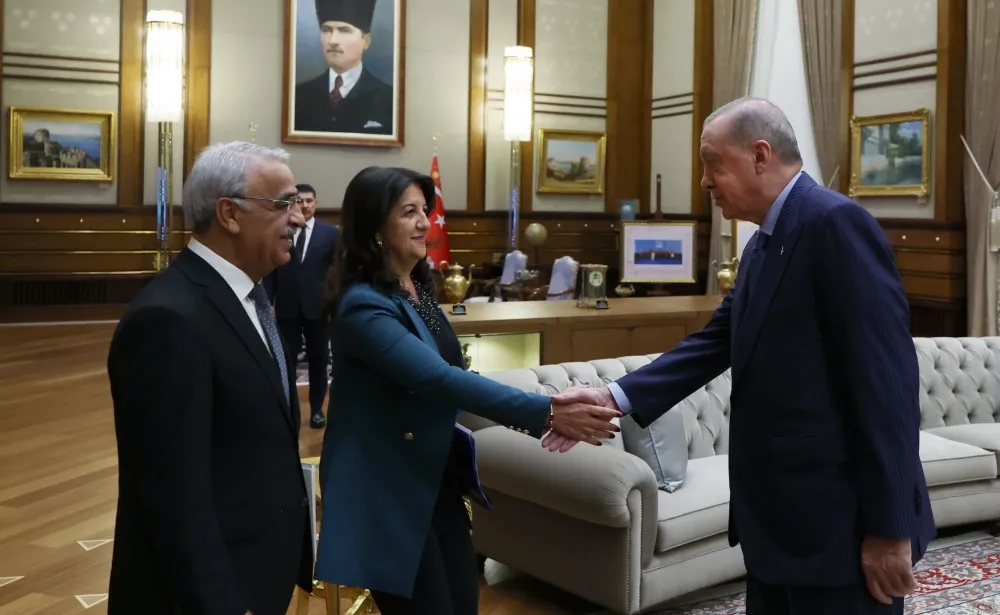 Erdoğan, DEM Parti heyetini makamında kabul etti