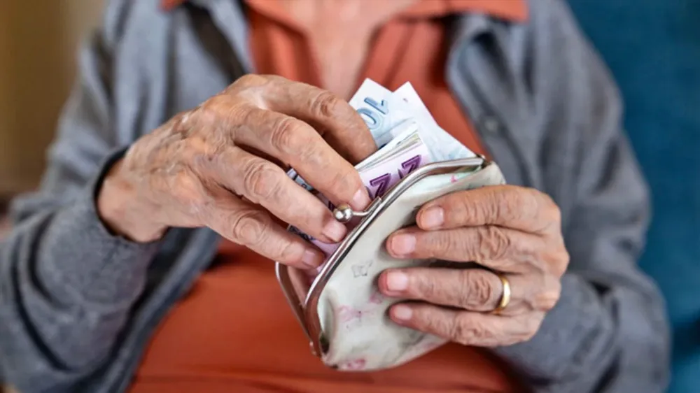 Emekli promosyonu için bankalarda yarış kızıştı!