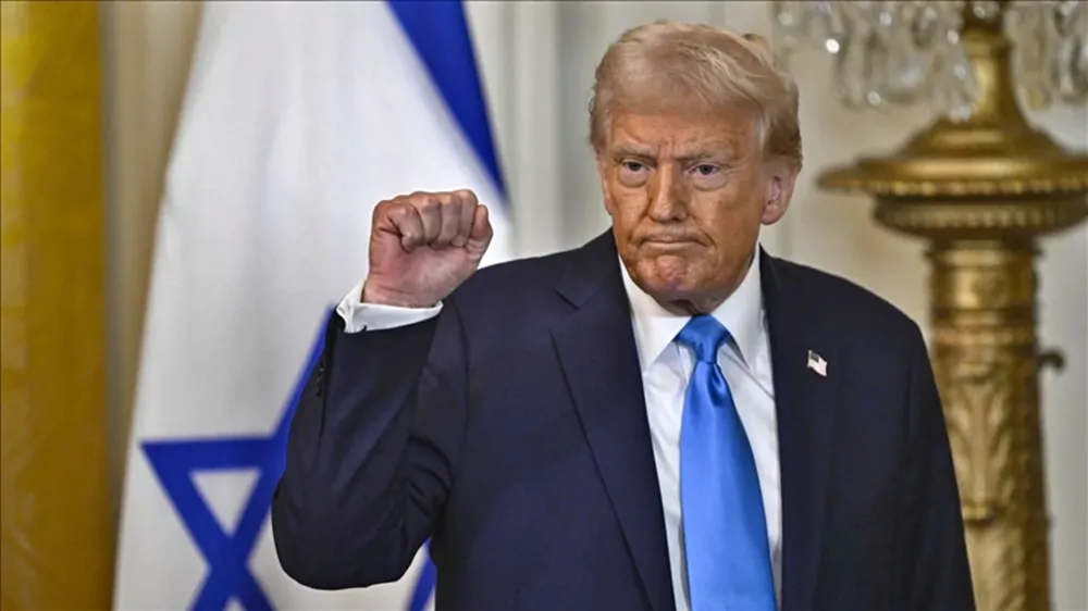 Trump’tan tehtit: Benim dosyama bakarsanız Clinton’ı açtırırım