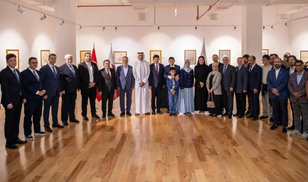 Âdil-i Mutlak Hat Eserleri Sergisi Katar’a Taşındı
