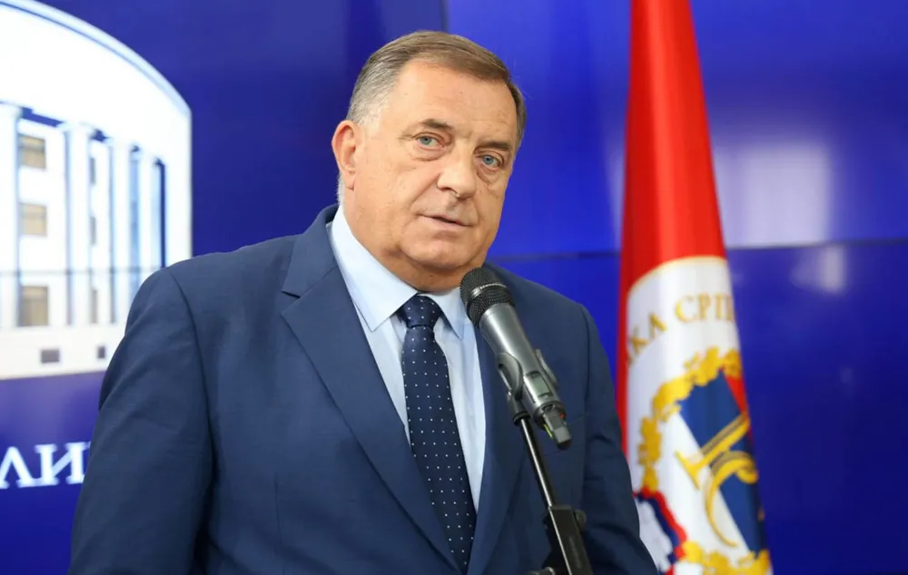 Anayasal düzeni tehdit ediyor