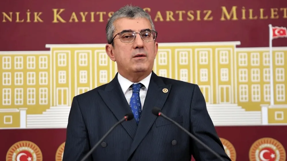 Protestocuları tutuklamayı reddeden hakim cezalandırıldı