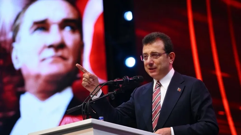 Medya ve iş dünyası için seçim yapma vakti geldi