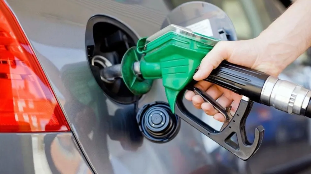 Benzine bir zam daha