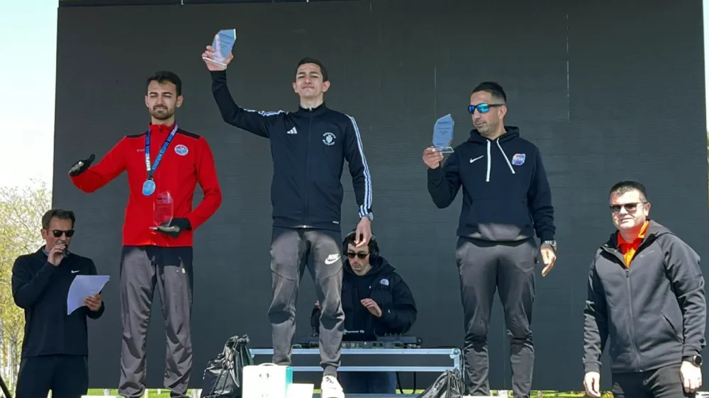 Ümraniyeli Sporcu Bosphorus Çeyrek Maraton Yarışları’nda Şampiyon Oldu