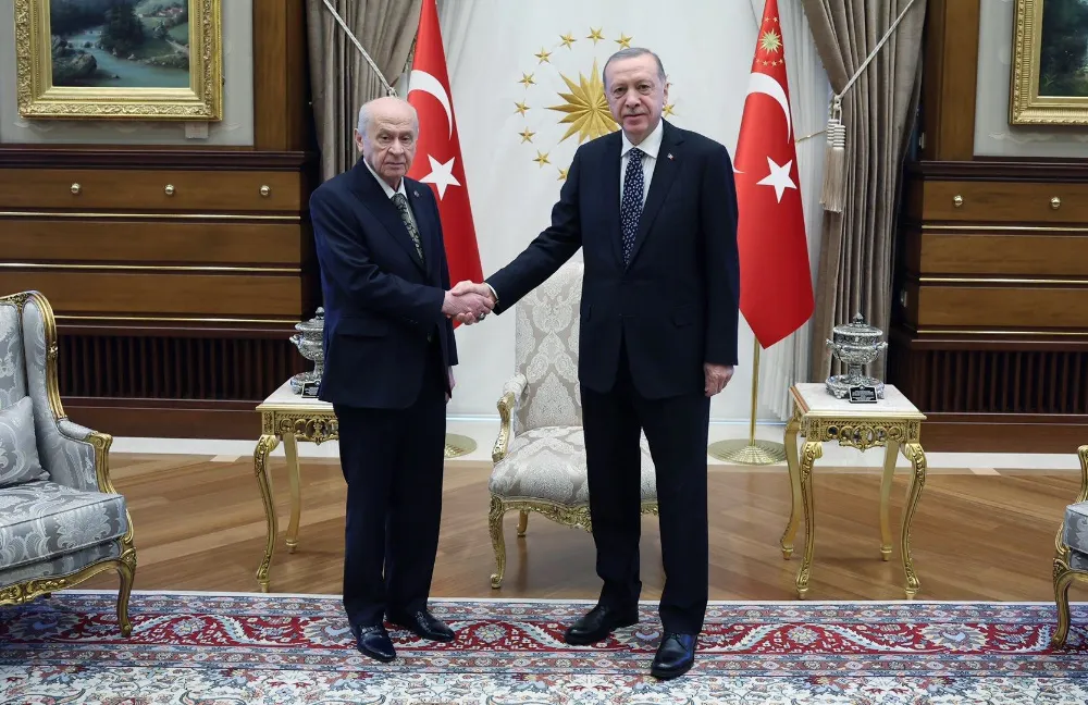 AK Parti ve MHP seçmeninde de ekonomiye güvensizlik artıyor
