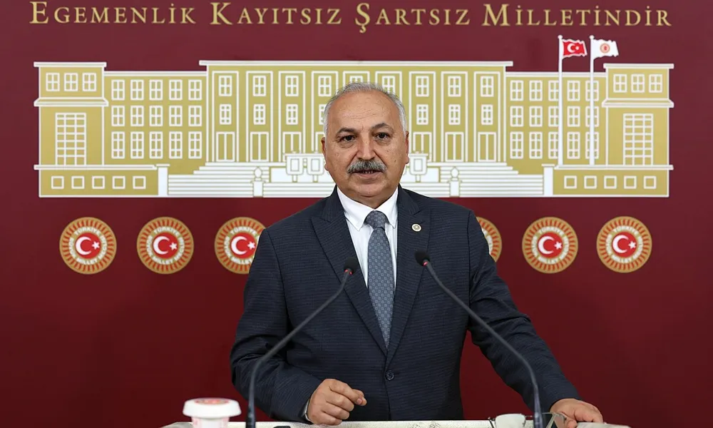 Okullar yıkılıyor, cezaevleri artıyor