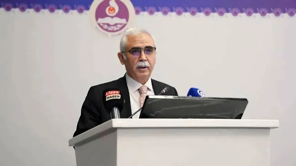 Adalet, hayatın üzerinde yürüdüğü temeldir