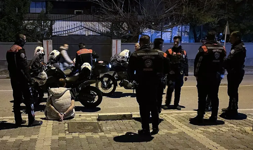 Cezaevinden izinli çıkan hükümlü uyuşturucuyla yakalandı