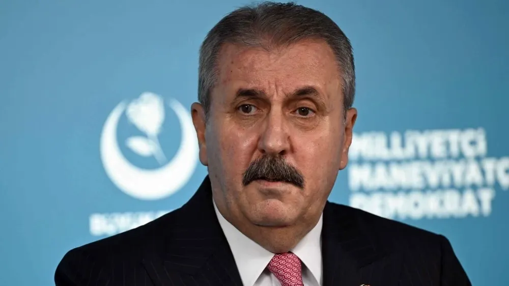 En düşük emekli maaşı 20 bin liranın üzerine çıkarılmalı