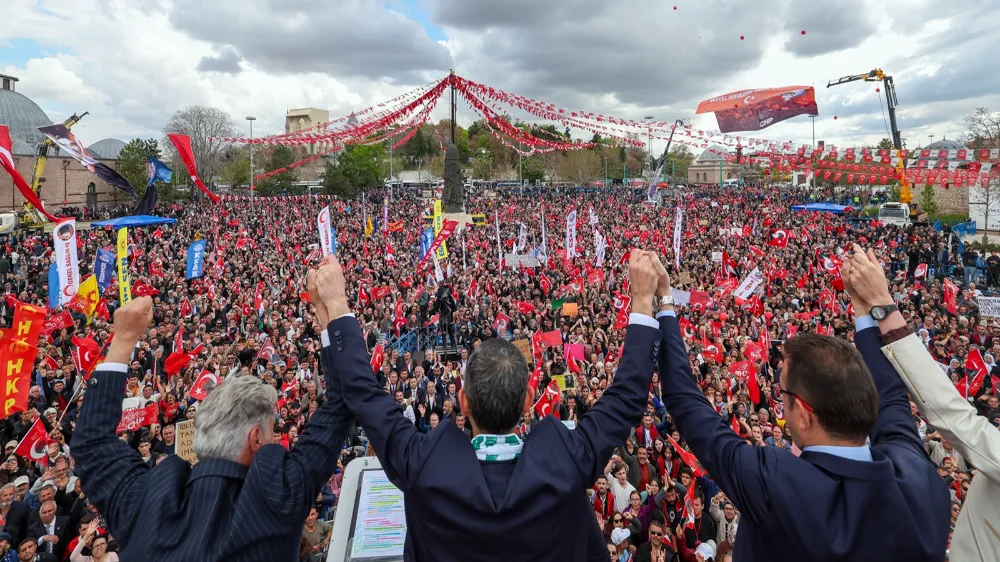 Bugünkü darbenin karargâhı Beştepe’dir!
