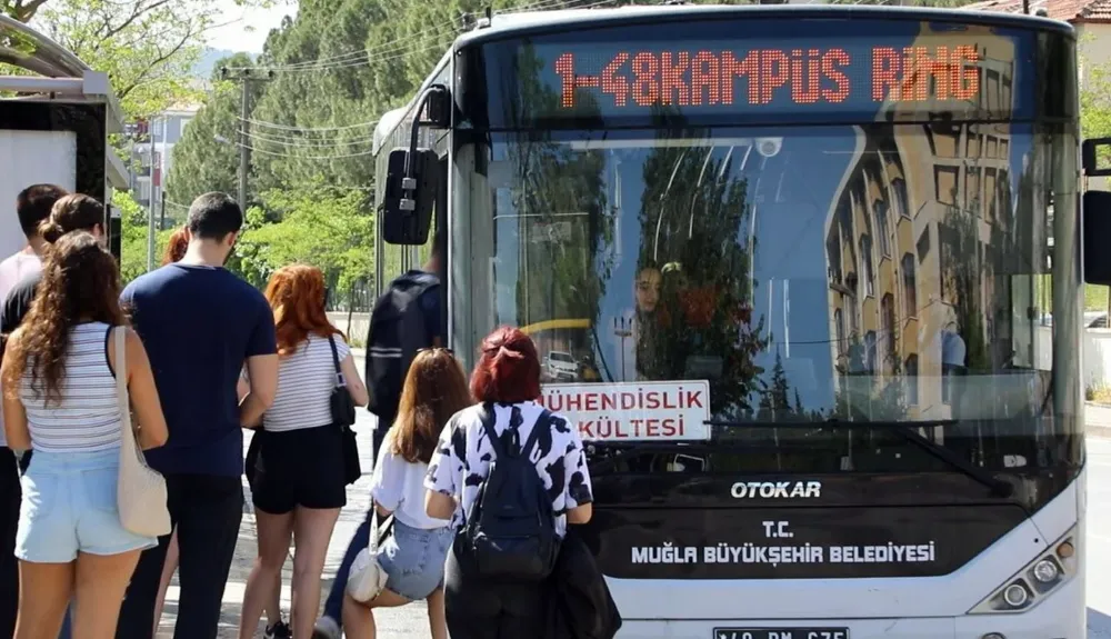 Muğla Büyükşehir Belediyesi öğrenci biniş ücretini 1 TL yaptı