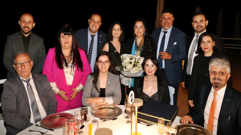 Levent Rotary Kulübü’nde Bayrak Değişimi