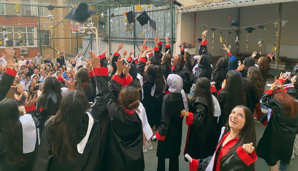 İstanbul Ticaret Odası Mesleki ve Teknik Anadolu Lisesi 97. Mezunlarını Uğurladı