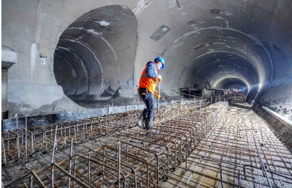 Cumhurbaşkanlığının fesih kararına rağmen Metro Hattı çalışmaları devam ediyor