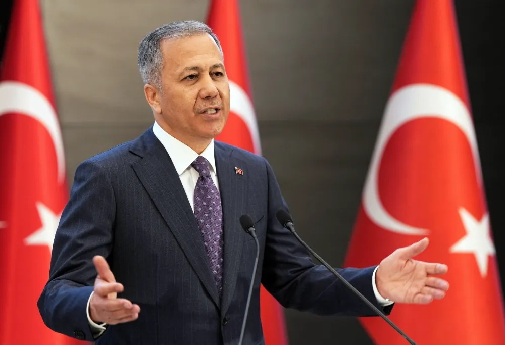 Kırmızı bültenle aranan 10 suçlu Türkiye