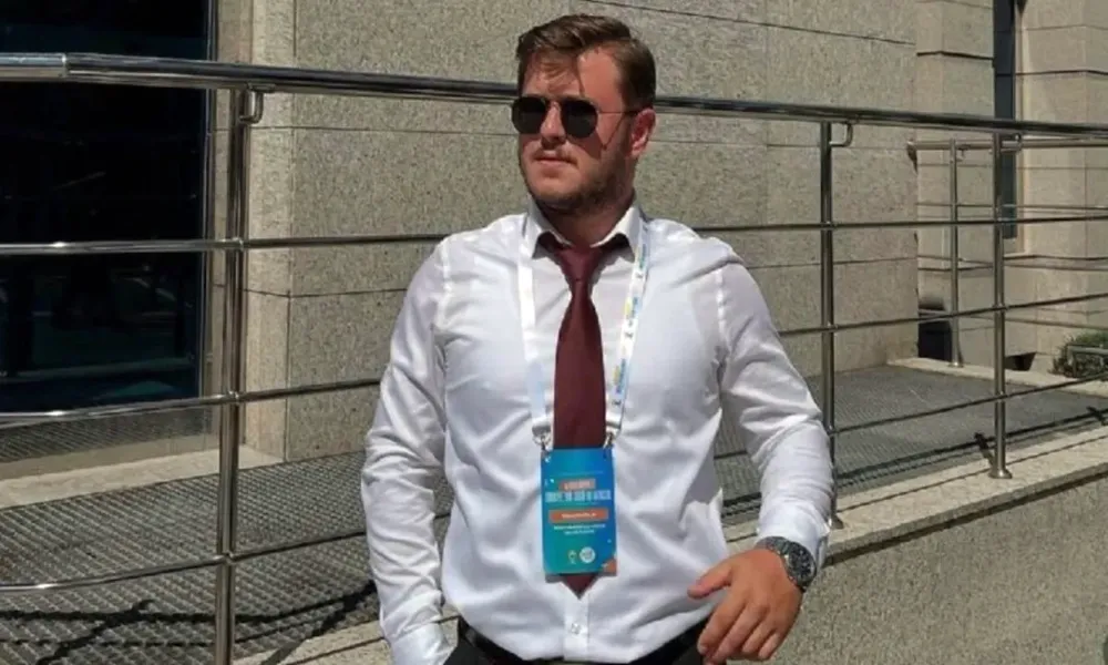 Arkadaşının vurduğu AK Parti