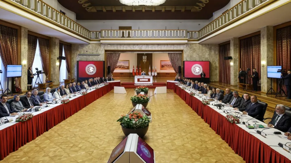Yeni anayasa değil, adil yönetim gerekli