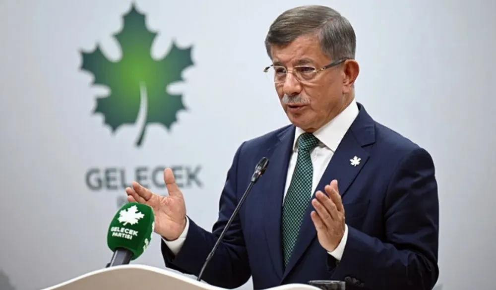Sahte bir hayat inşa ediliyor