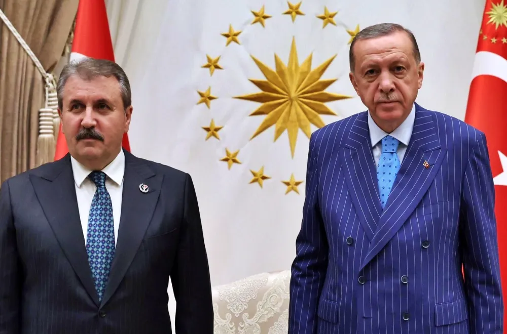 Emekliye ekim ayında 10 bin TL zam yapılmalı