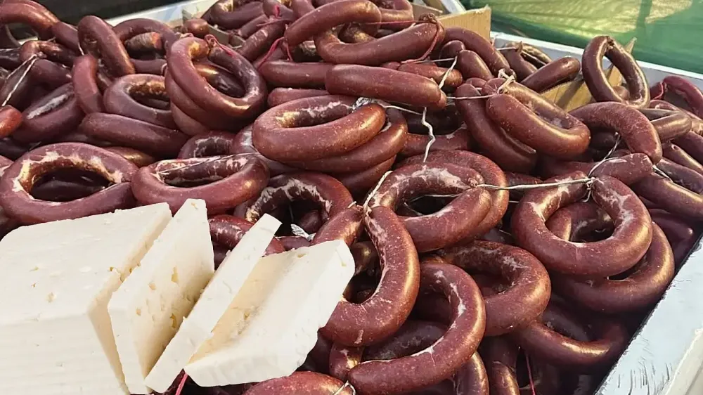 Sucukta sakatat, peynirde mantar ilacı kullanmışlar
