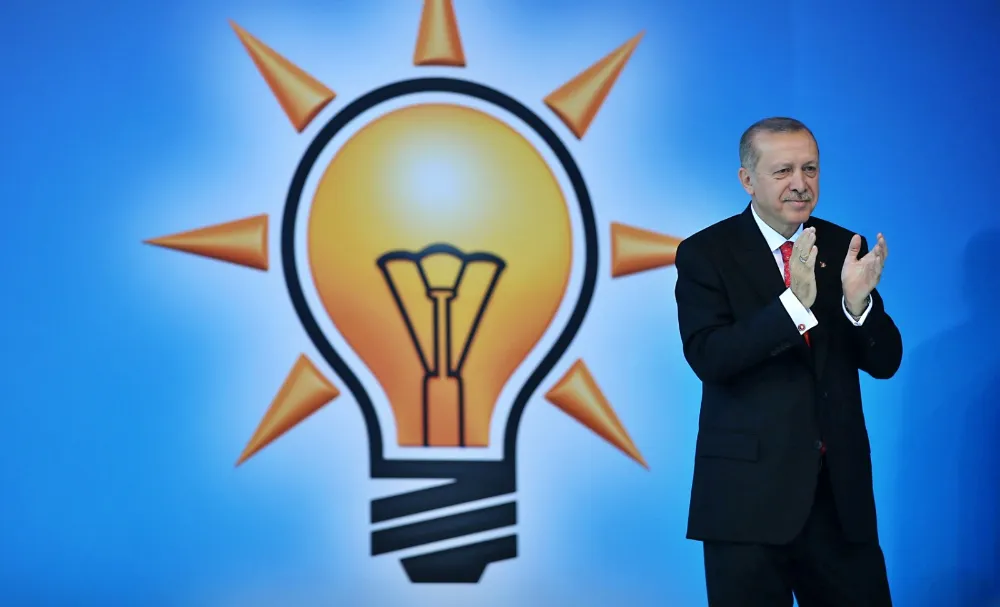 AK Parti’de üç gün içinde sekiz il başkanı görevden ayrıldı
