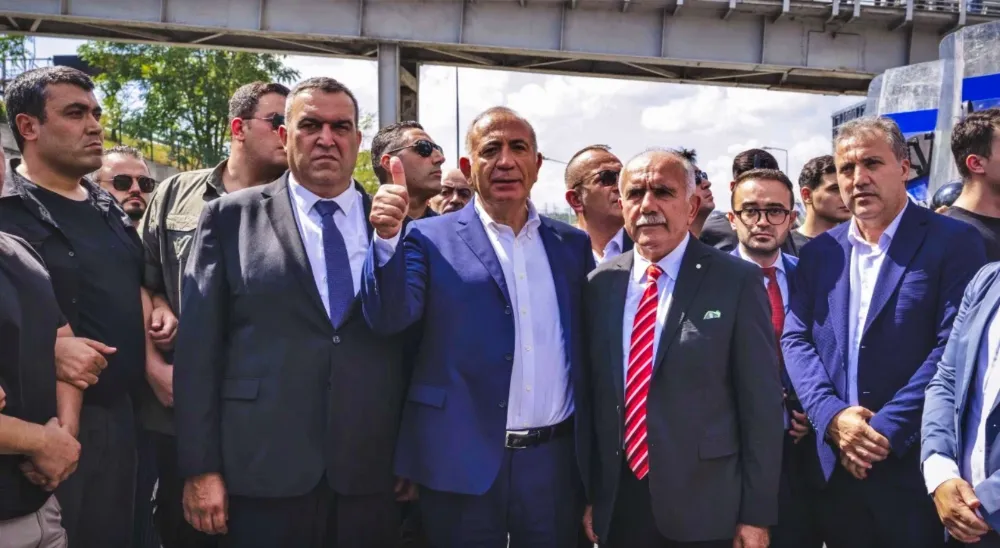 CHP il başkanlığı binasını kapattı