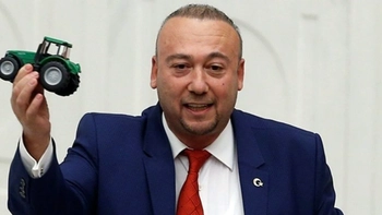 Uşak Belediye Başkanı gözaltına alındı