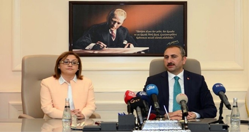 Adalet Bakanı Abdulhamit Gül