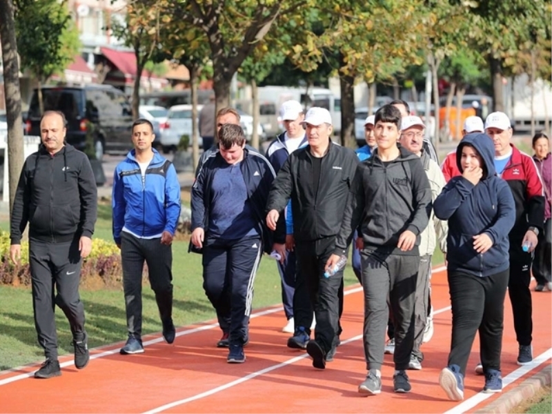 Zeytinburnu sağlıklı yaşam için yürüyor