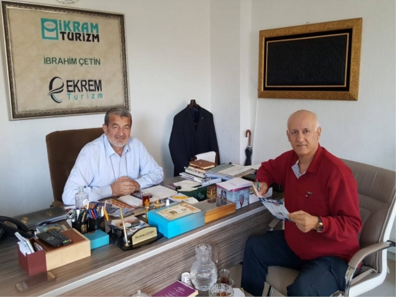 İkram Turizm 15 dakikada Ümre vizesi alıyor