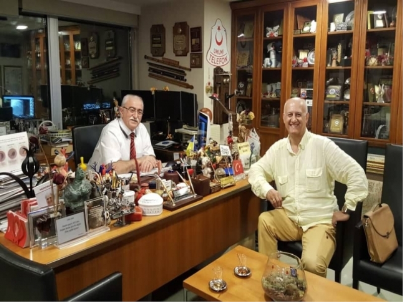 Prof. Bingür Sönmez 43 yıldır şifa dağıtıyor