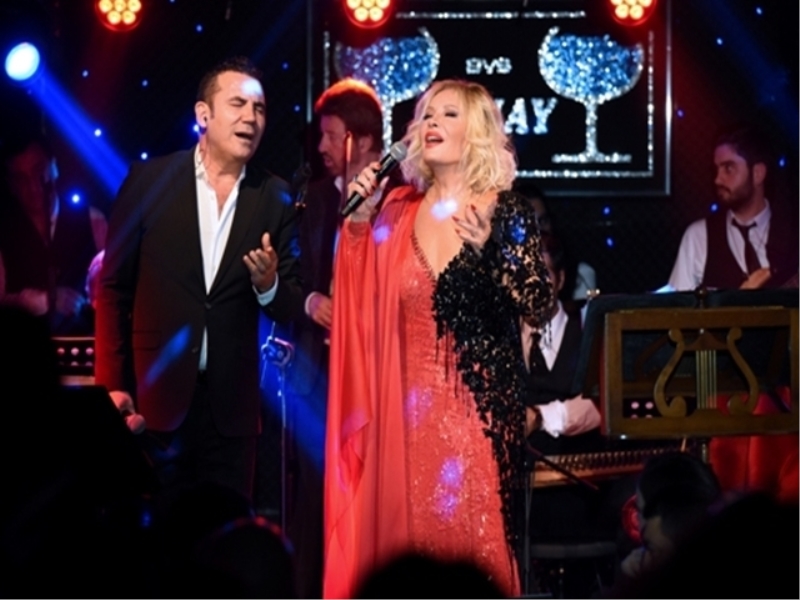 Emel Sayın ve Ferhat Göçer