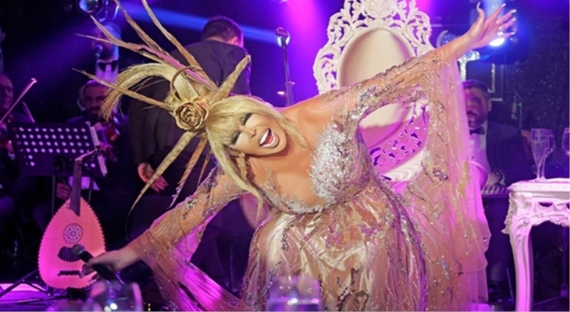 Diva Günay Restaurant’ta sahne aldı