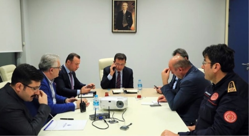 İBB arama kurtarma ve yardım ekibi Elazığ da