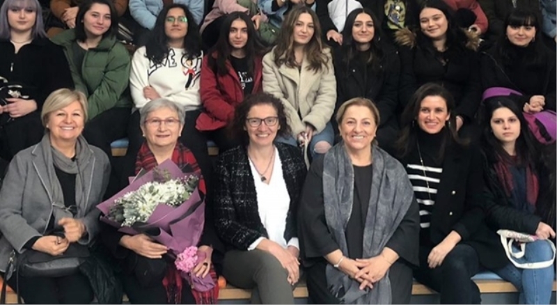 Bilişim sektörüne kadın eli değiyor