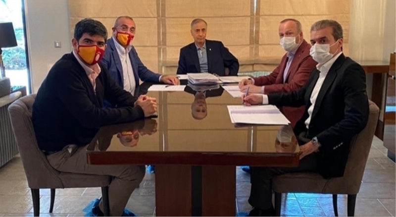 Galatasaray yöneticilerinden Mustafa Cengiz