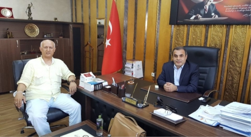 Hakim İzzettin Duman 25 yıldır adalet dağıtıyor